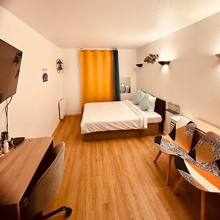 Ryan Homes Studio - In Aparthotel, La Defense Courbevoie Exterior photo