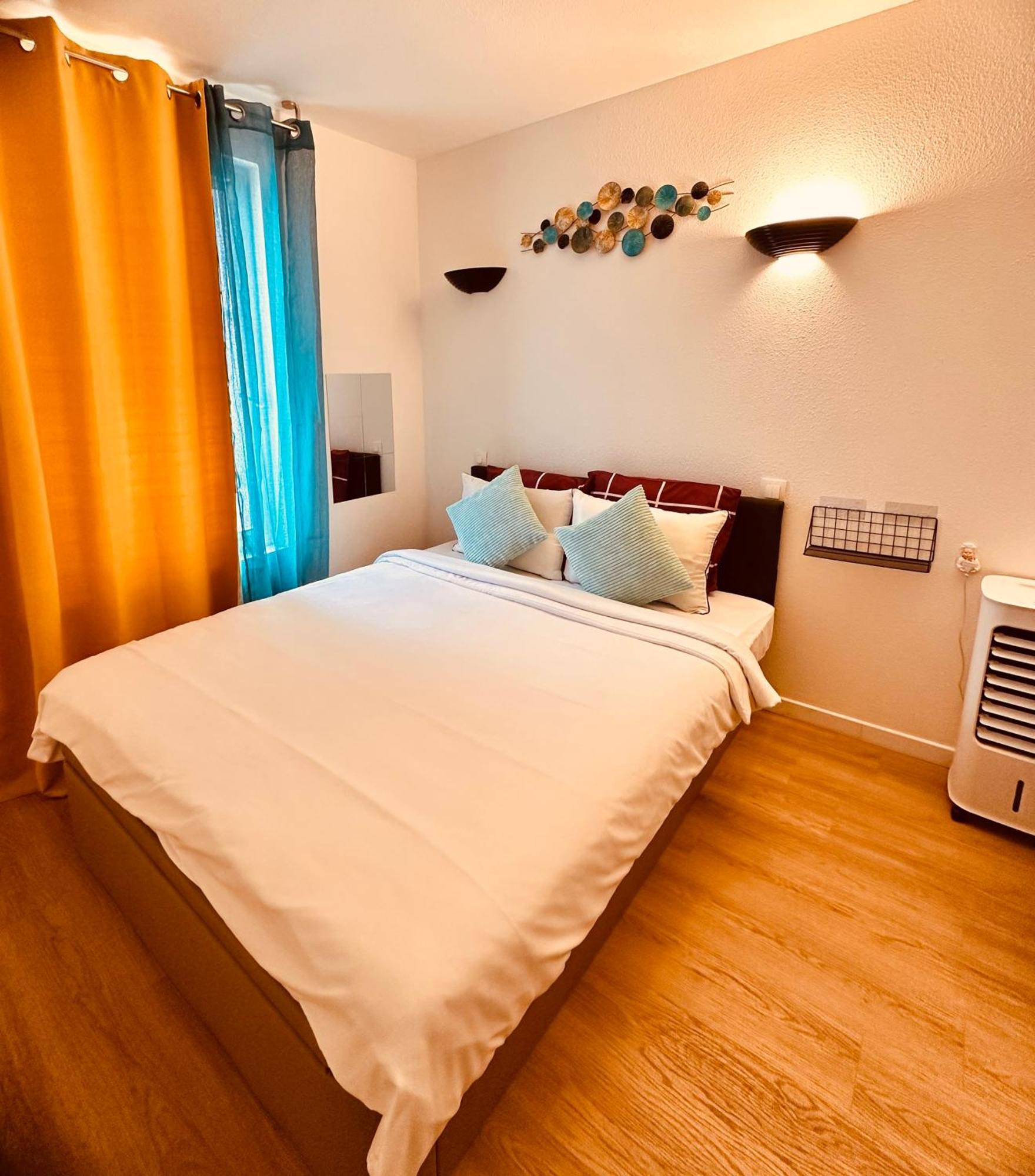 Ryan Homes - In Aparthotel, La Defense